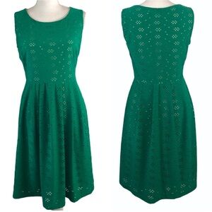 Green fit & flare eyelet dress S